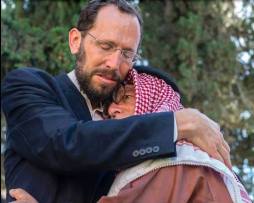 abbraccio israele-palestina